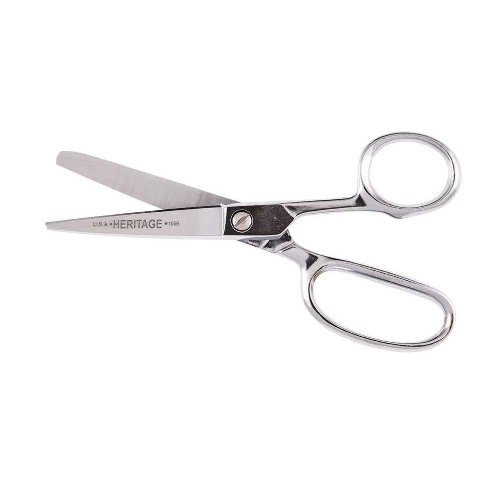 Scissors cutting wires